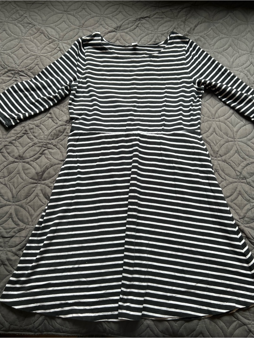 Old Navy Black & White Striped Long-Sleeve Fit-and-Flare Dress size XL